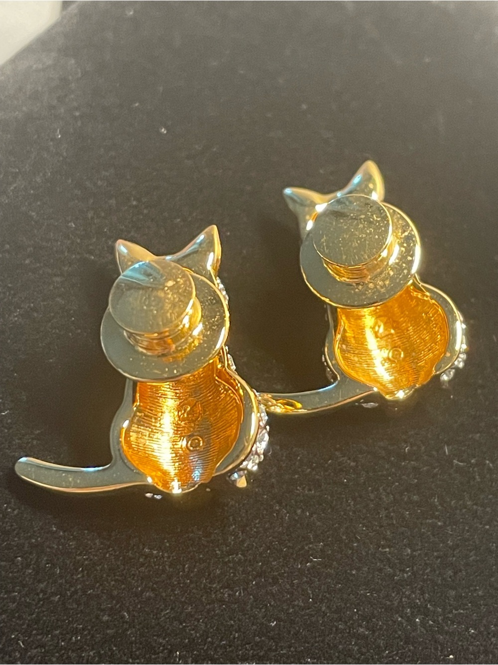Swarovski Crystal Cat Brooches with Clear Crystals and Green Eyes - Picture 4 of 6